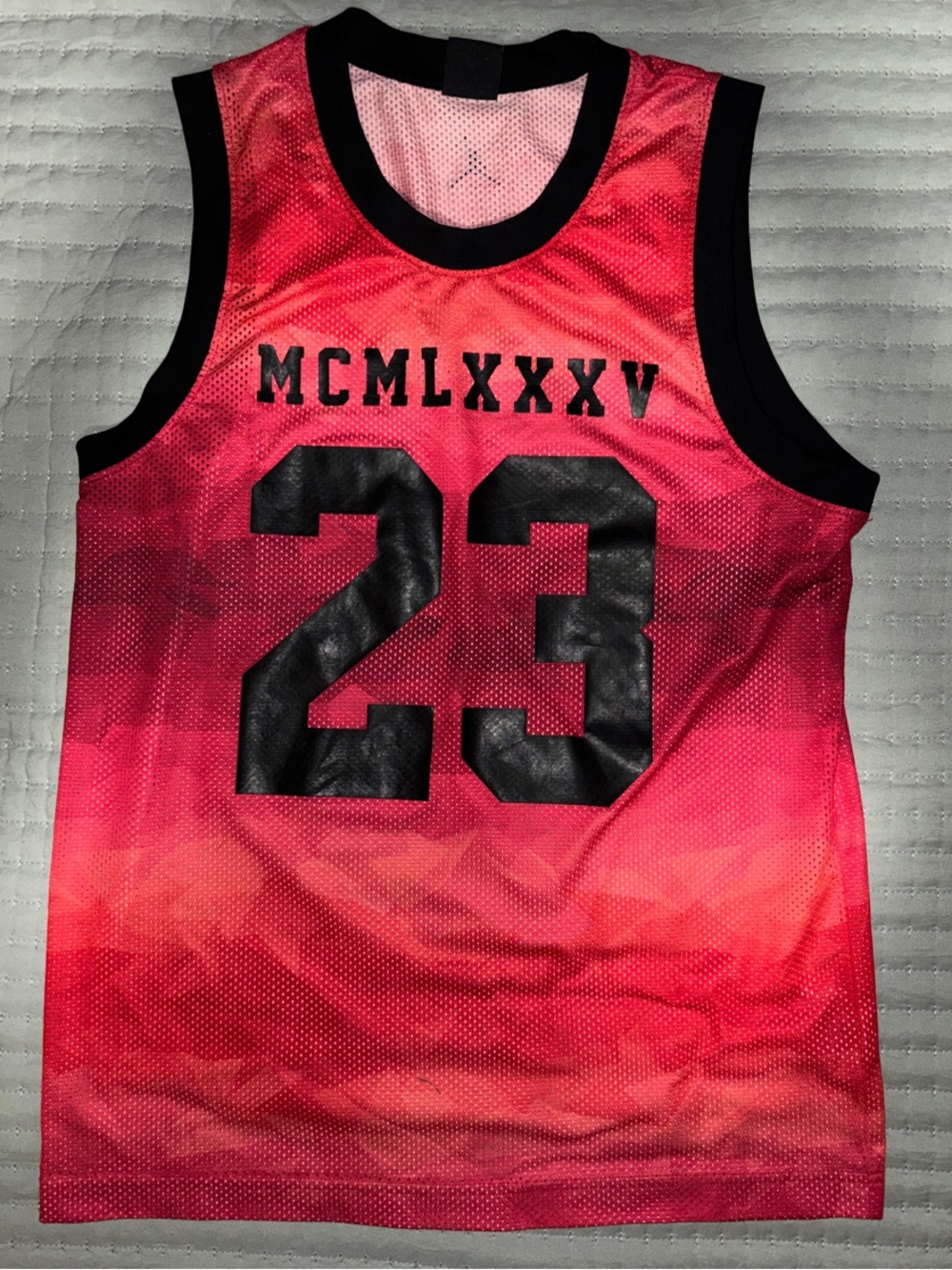 Jordan MCMLXXXV "23" Ombre Mesh Jersey Tank - Red & Black - Large